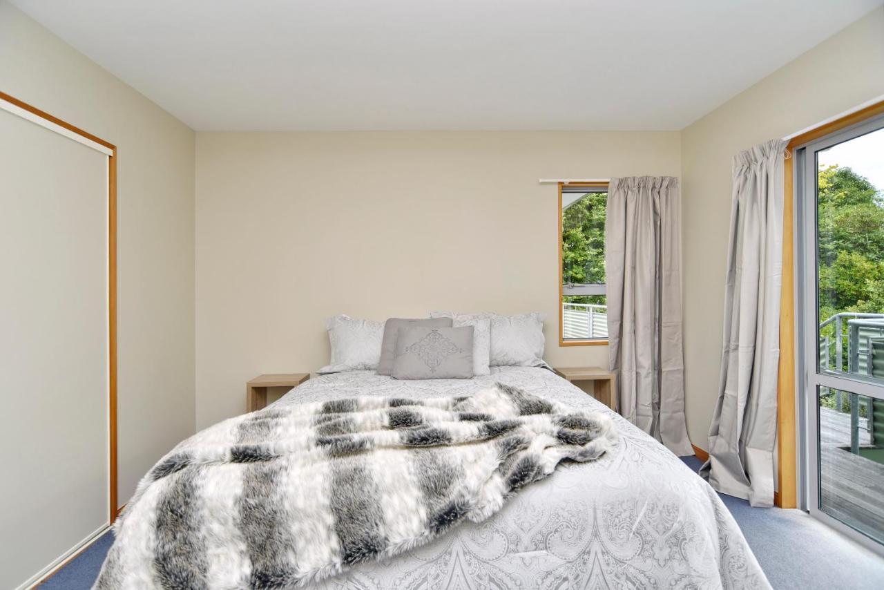 Watson Street - Bookahome Akaroa Exterior photo