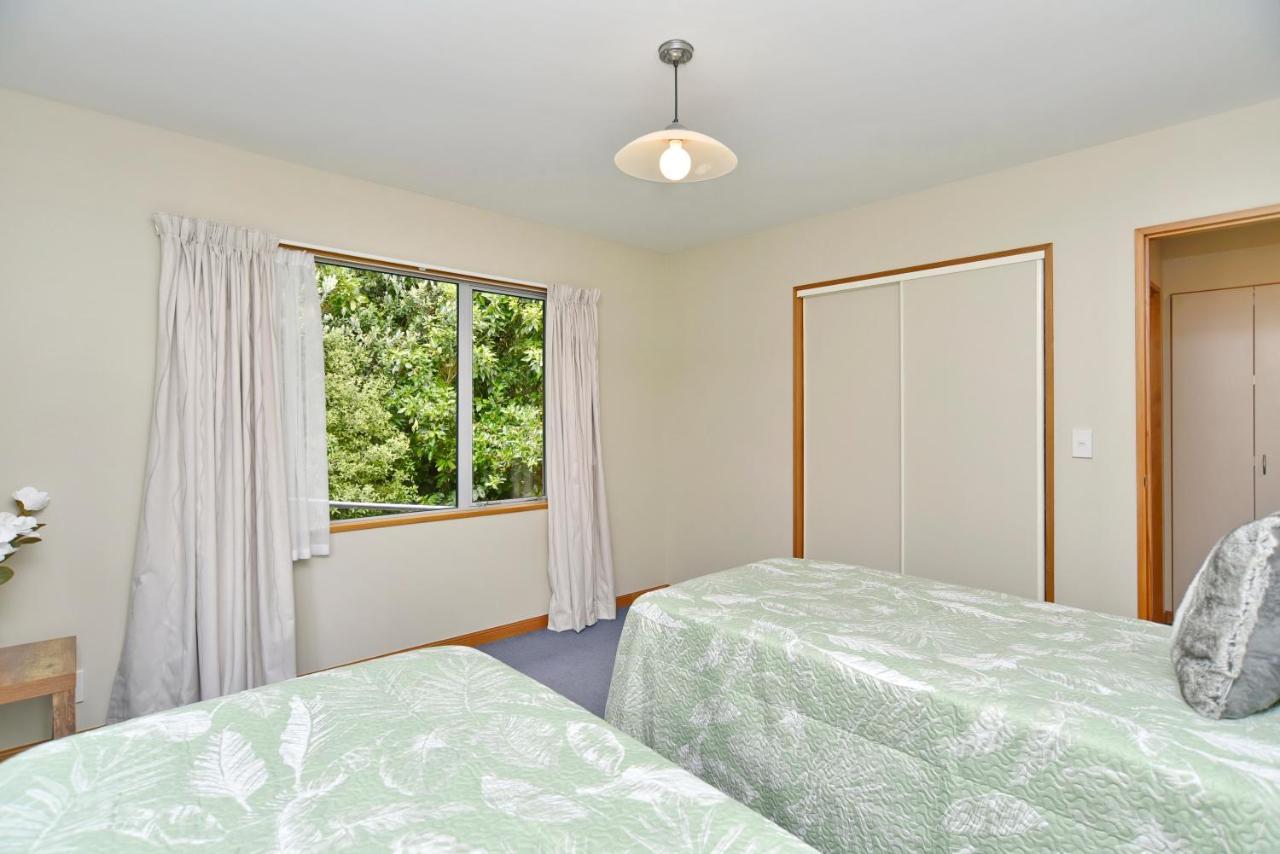 Watson Street - Bookahome Akaroa Exterior photo