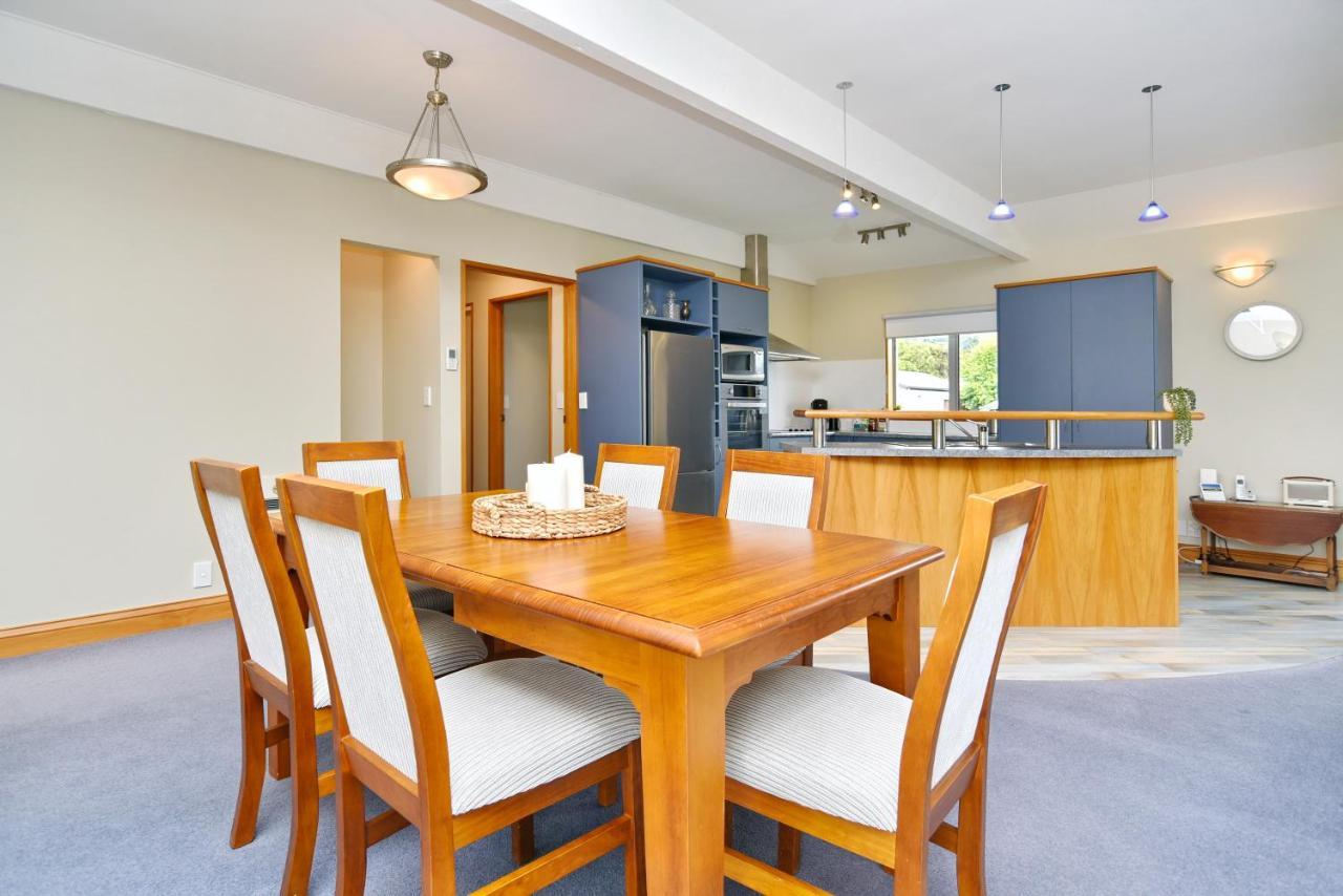 Watson Street - Bookahome Akaroa Exterior photo